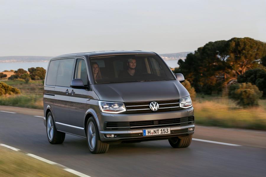  Volkswagen Multivan 2015 года  (фото 6 из 20)